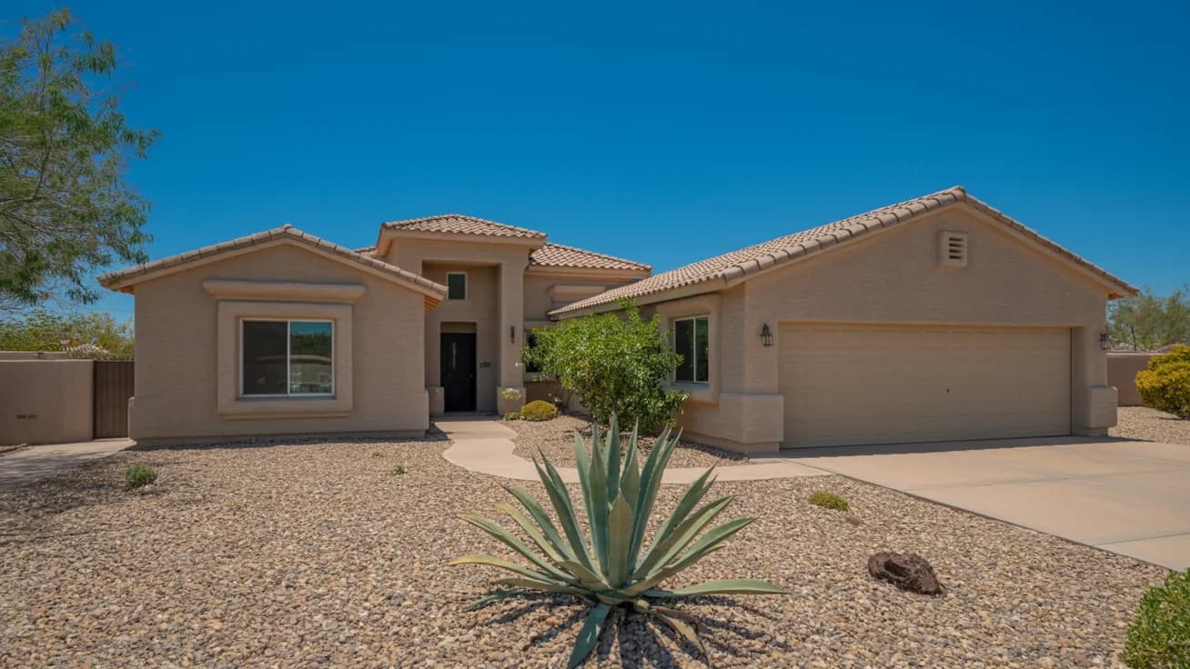 Arizona family home protected by a homeowners insurance policy from Boone Insurance Group